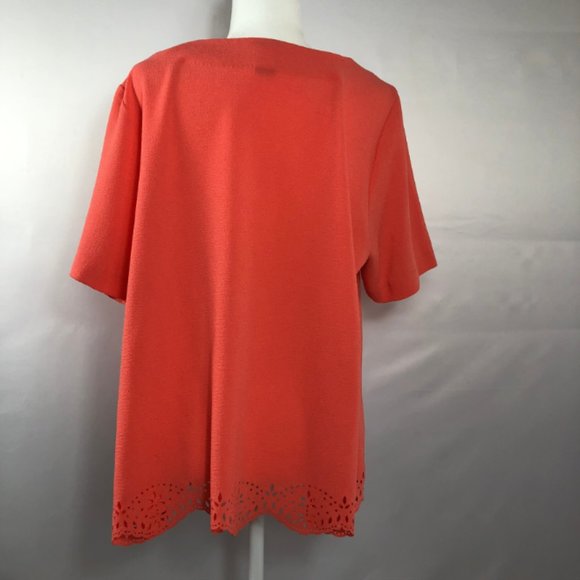 Torrid Coral Eyelet Laser Scalloped Hem Top SZ 1 - Picture 5 of 7